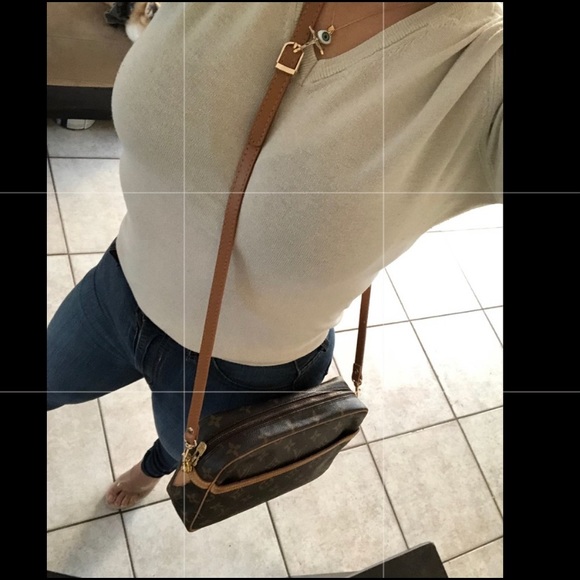 Louis Vuitton Handbags - SOLD -  🐻 👜 Louis Vuitton Crossbody